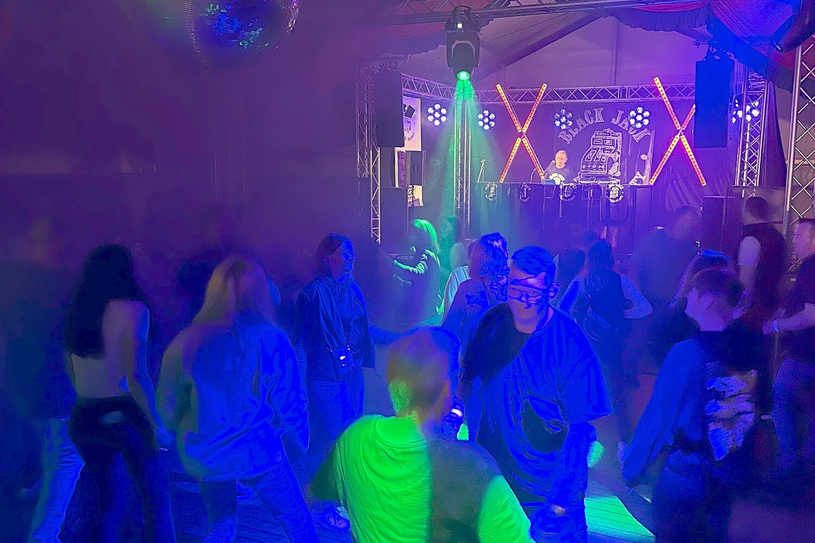 Feiern in Erinnerung an das Black Jack in Klein-Remels - Bild 14