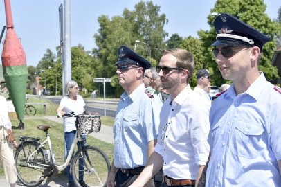 Neues Feuerwehrhaus in Jheringsfehn - Fotos der Feier  - Bild 4