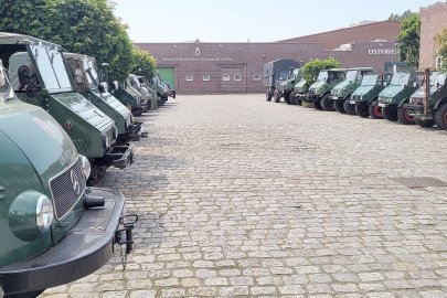 Unimogs in Leer unterwegs - Bild 2