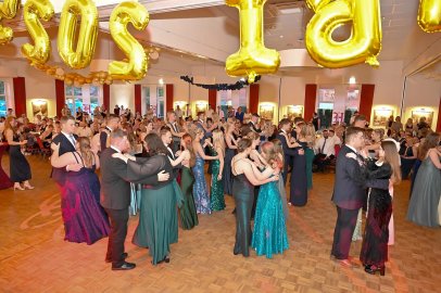 Die schönsten Bilder vom Abi-Ball des Albrecht-Weinberg-Gymnasiums - Bild 12