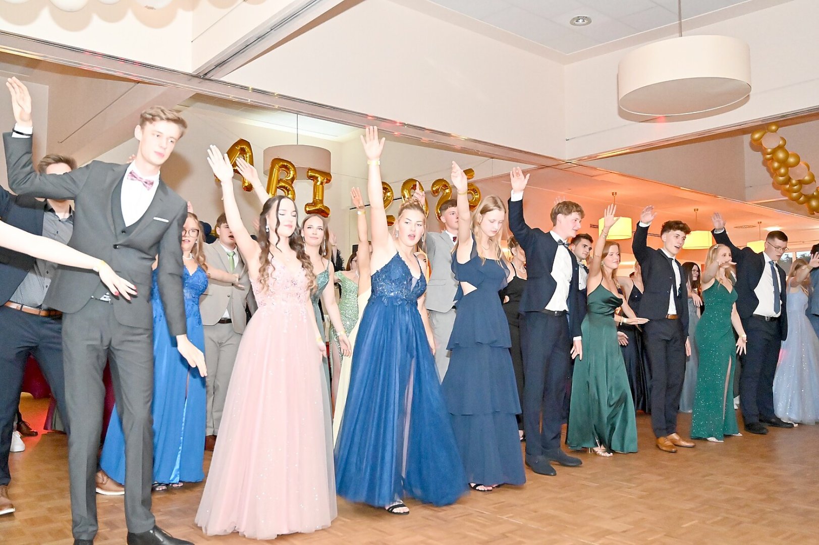 Die schönsten Bilder vom Abi-Ball des Albrecht-Weinberg-Gymnasiums - Bild 16