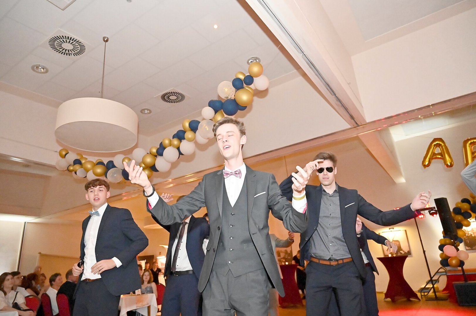 Die schönsten Bilder vom Abi-Ball des Albrecht-Weinberg-Gymnasiums - Bild 20