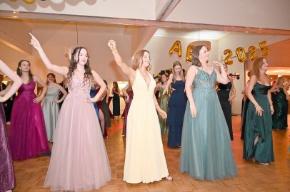Die schönsten Bilder vom Abi-Ball des Albrecht-Weinberg-Gymnasiums - Bild 29