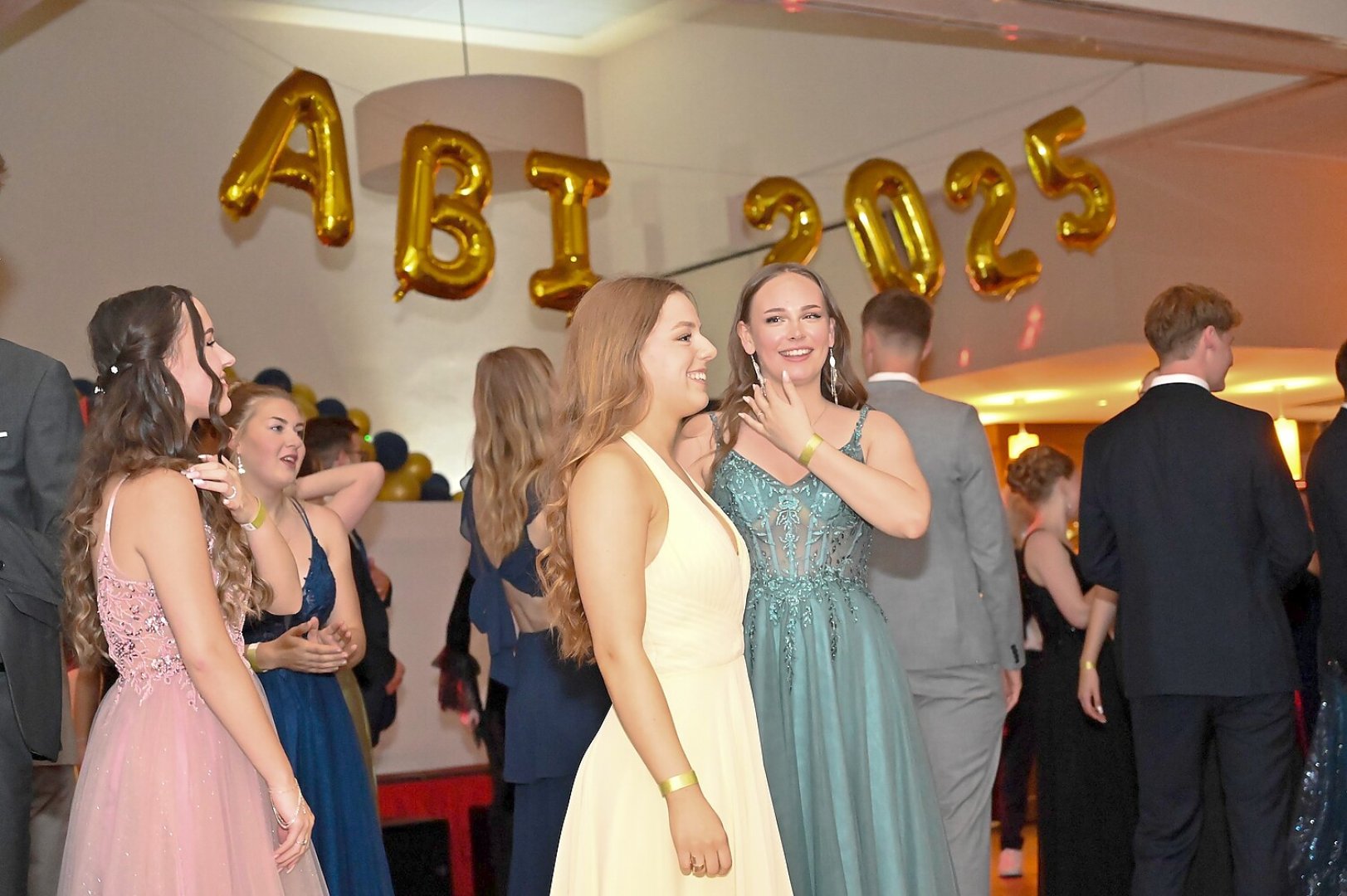 Die schönsten Bilder vom Abi-Ball des Albrecht-Weinberg-Gymnasiums - Bild 33