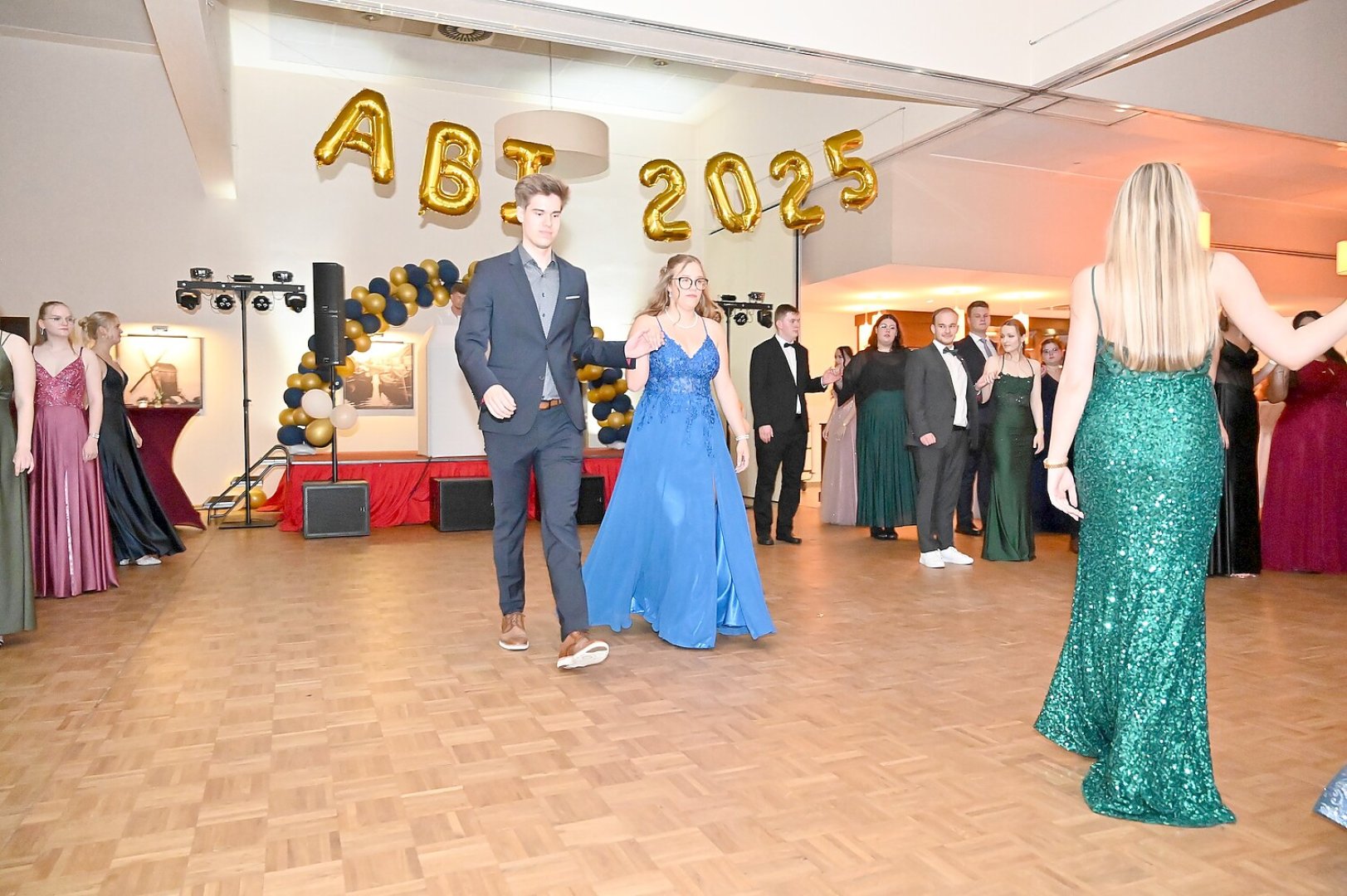 Die schönsten Bilder vom Abi-Ball des Albrecht-Weinberg-Gymnasiums - Bild 46