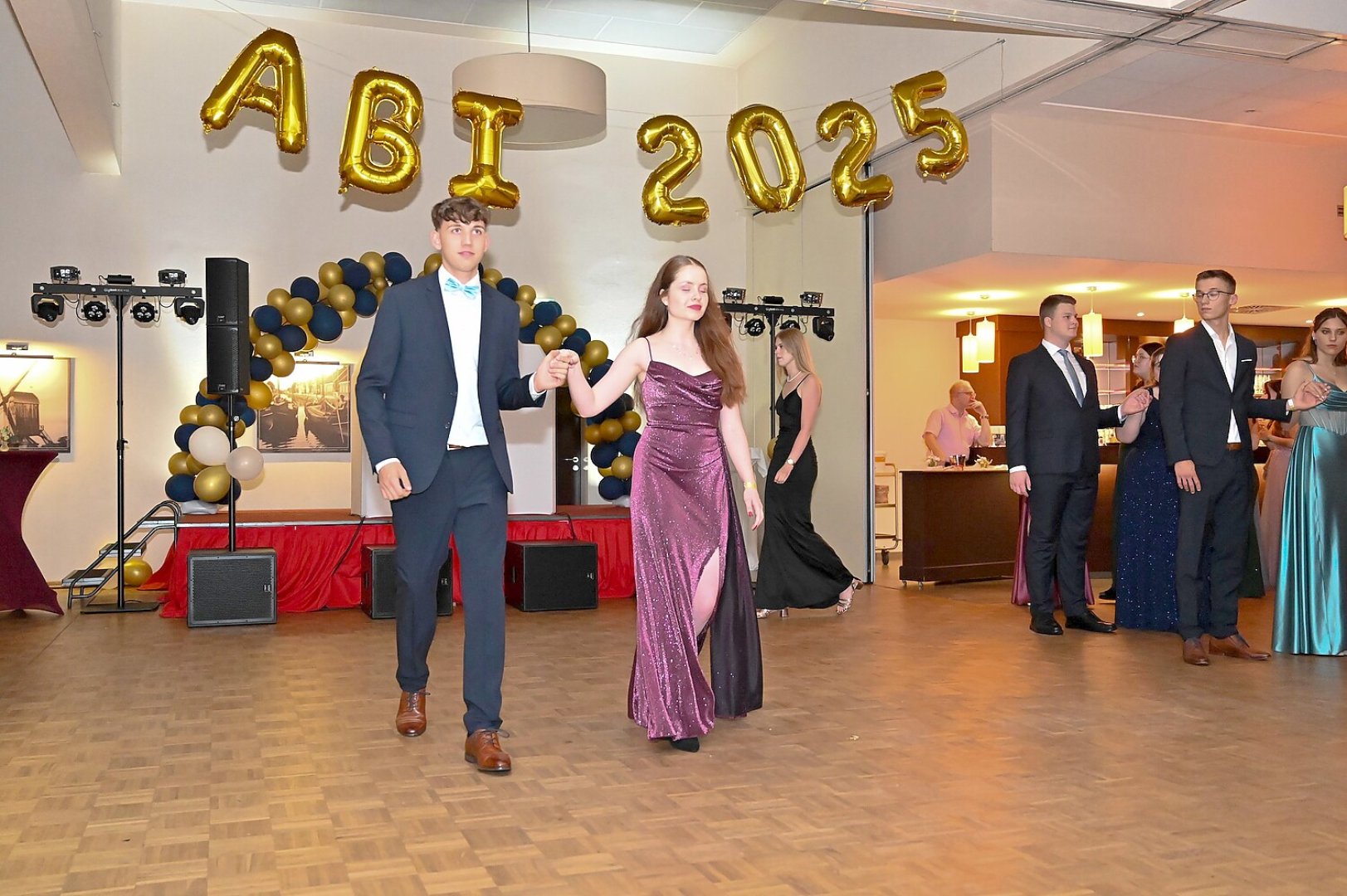 Die schönsten Bilder vom Abi-Ball des Albrecht-Weinberg-Gymnasiums - Bild 47