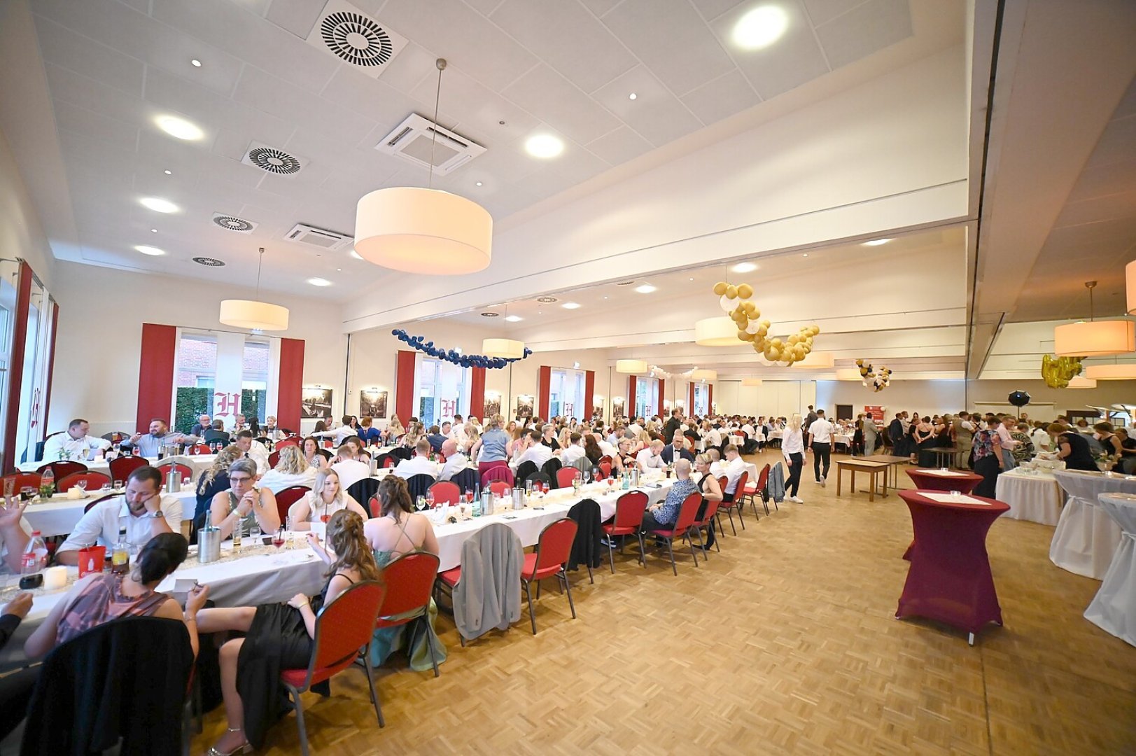 Die schönsten Bilder vom Abi-Ball des Albrecht-Weinberg-Gymnasiums - Bild 4