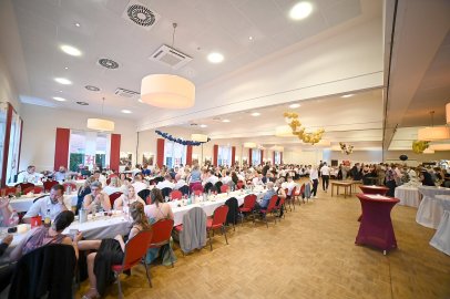 Die schönsten Bilder vom Abi-Ball des Albrecht-Weinberg-Gymnasiums - Bild 4