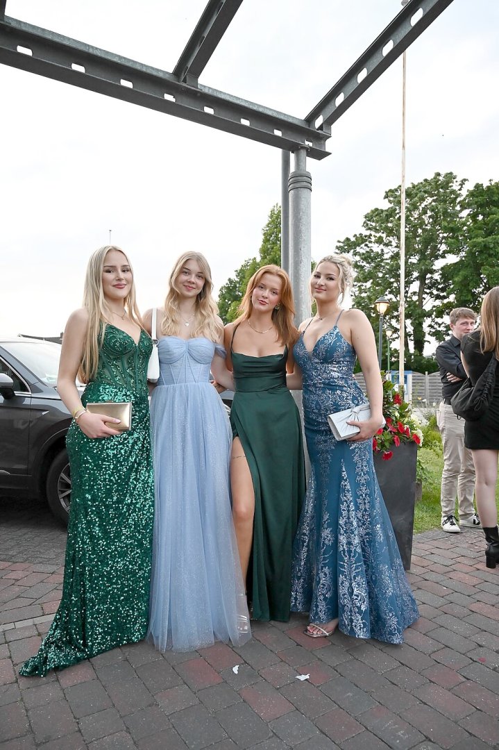 Die schönsten Bilder vom Abi-Ball des Albrecht-Weinberg-Gymnasiums - Bild 20