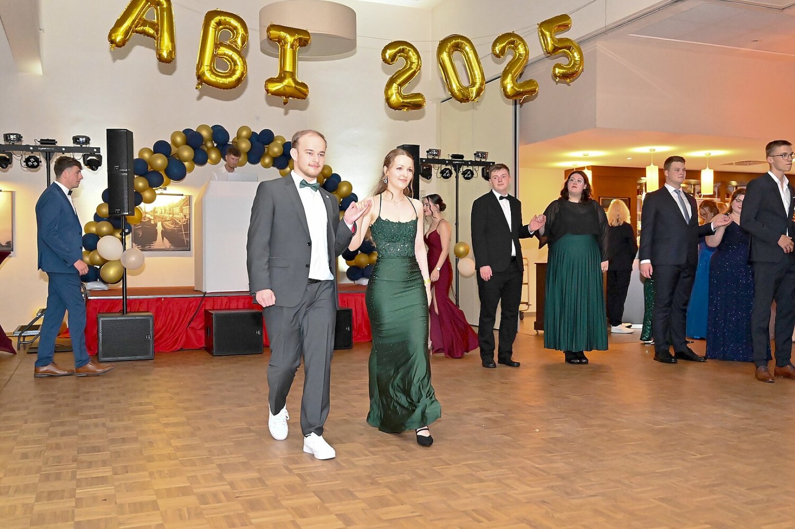 Die schönsten Bilder vom Abi-Ball des Albrecht-Weinberg-Gymnasiums - Bild 31