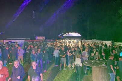 „Nu is Fierobend" in Uplengen 2025 - Bild 2