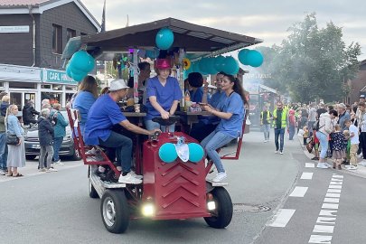 Fest der 1000 Laternen - Festumzug Teil 1 - Bild 2