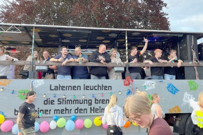 Fest der 1000 Laternen - Festumzug Teil 2 - Bild 2
