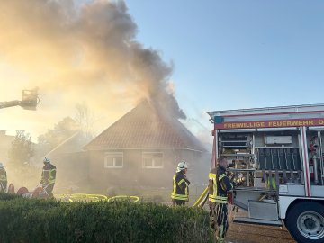 Feuer zerstört Wohnhaus in Ostrhauderfehn - Bild 3