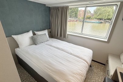 Flusskreuzer dreht Runde im Leeraner Hafen - Bild 3