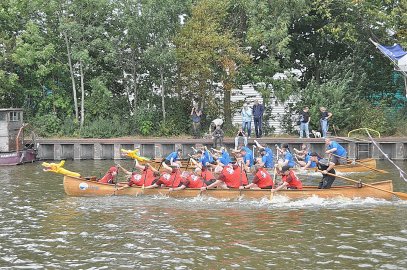 Drachenbootrennen am Alten Hafen in Weener - Bild 4