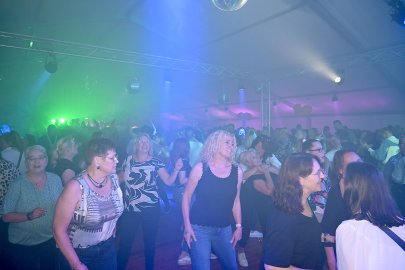 Die schönsten Bilder von der Party Osterfehn tanzt - Bild 3