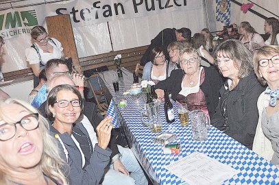 O'zapft is bei den Schützen in Warsingsfehn - Bild 2