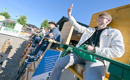 Die ersten Bilder vom Pfahlsitzen - Bild 3