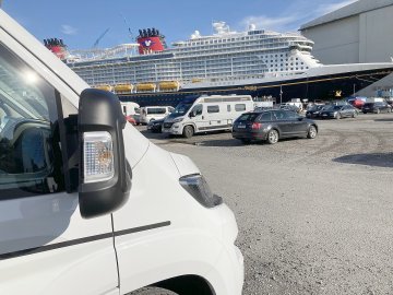 Überführung der „Disney Destiny“ - Bild 3