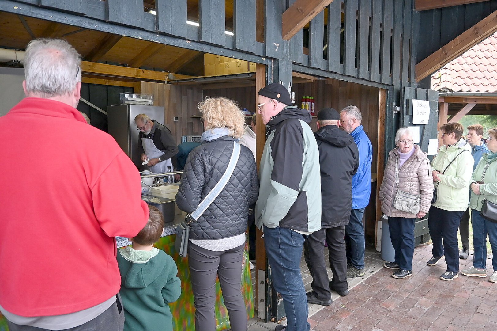 Matjesessen bei der Mühle in Rhaude - Bild 1