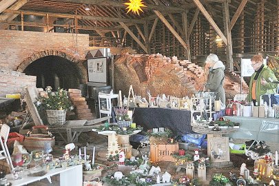 Weihnachtszauber im Ziegeleimuseum in Midlum - Bild 2