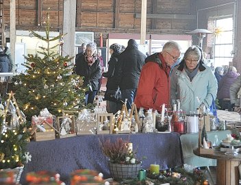 Weihnachtszauber im Ziegeleimuseum in Midlum - Bild 3