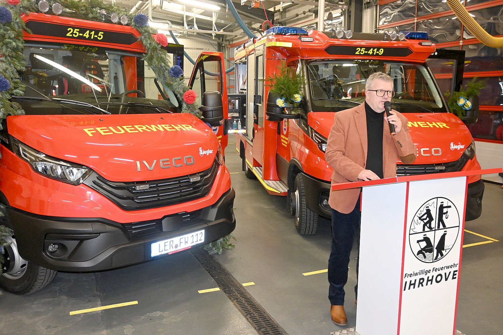 Neue Feuerwehrfahrzeuge für Esklum und Ihren - Bild 1