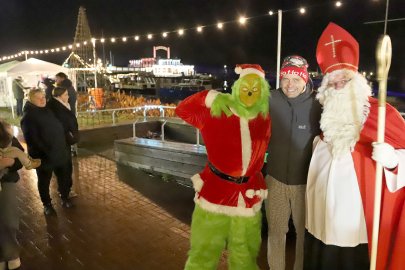  Festliche Atmosphäre beim Weihnachtsmarkt in Barßel - Bild 3