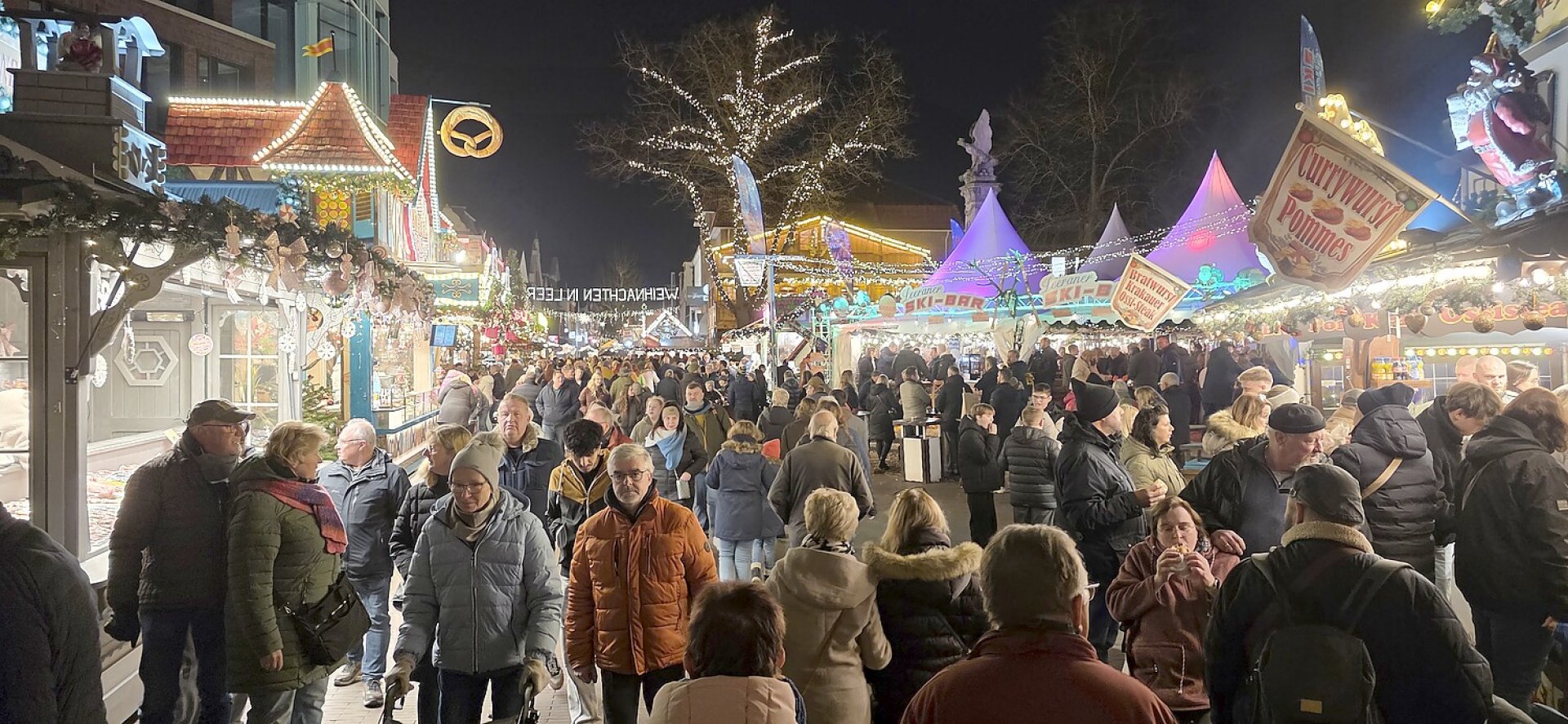 Weihnachtsmarkt-Samstag in Leers Innenstadt - Bild 1