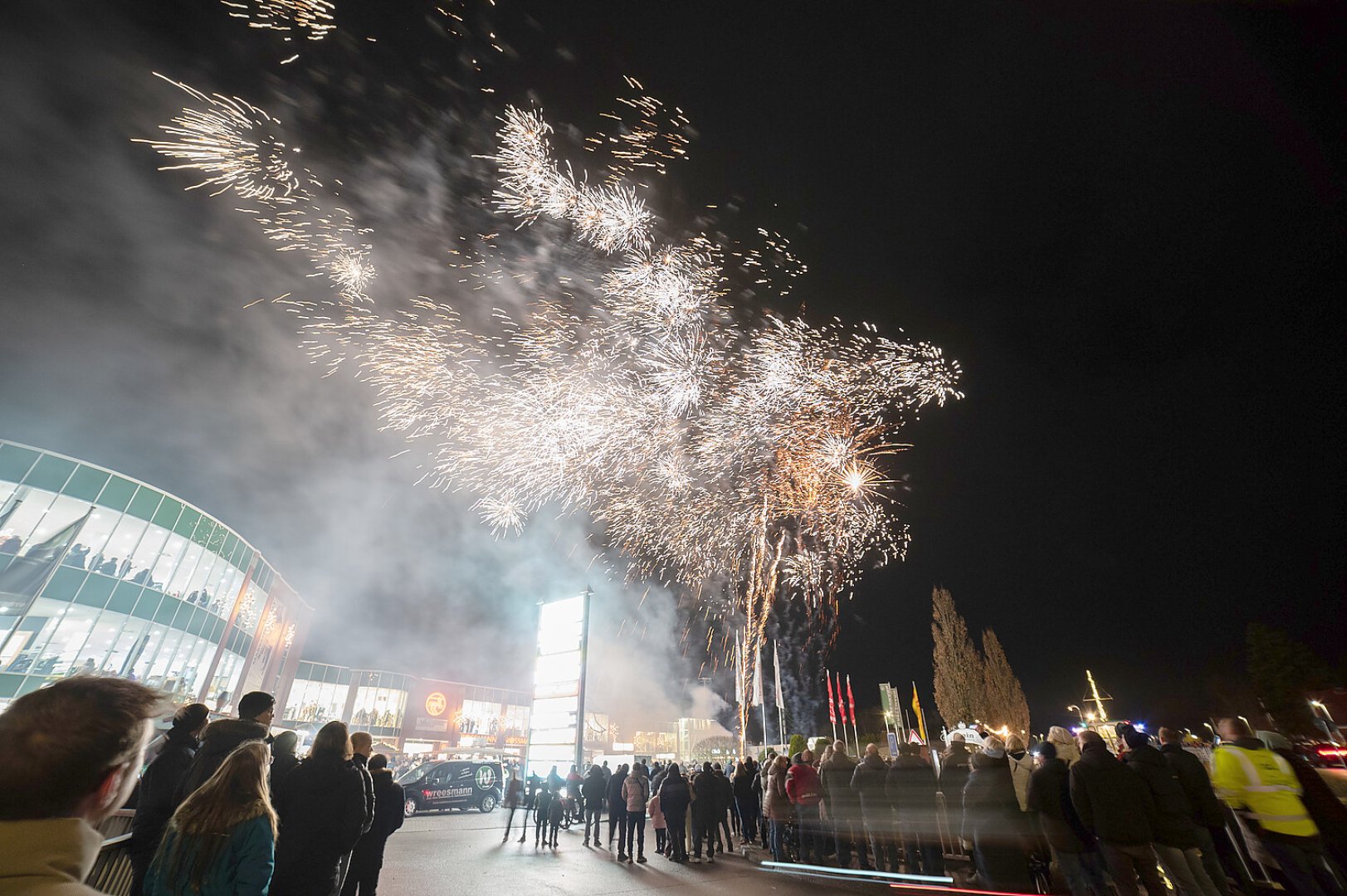 Feuerwerksshow in Ostrhauderfehn - Bild 15