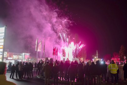 Feuerwerksshow in Ostrhauderfehn - Bild 16