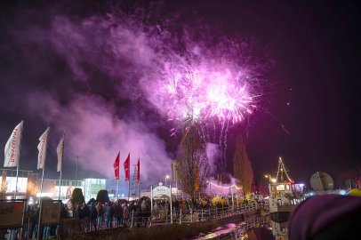 Feuerwerksshow in Ostrhauderfehn - Bild 17