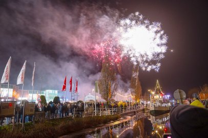 Feuerwerksshow in Ostrhauderfehn - Bild 20