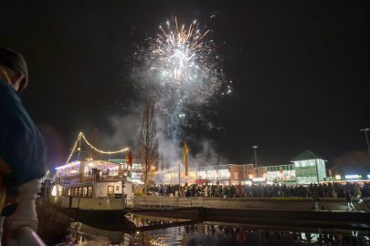 Feuerwerksshow in Ostrhauderfehn - Bild 23