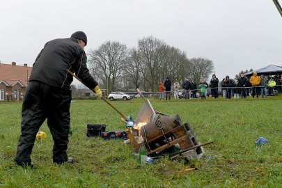 Karbidschießen in Holtland - Bild 3