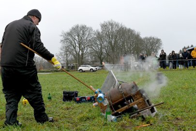 Karbidschießen in Holtland - Bild 4
