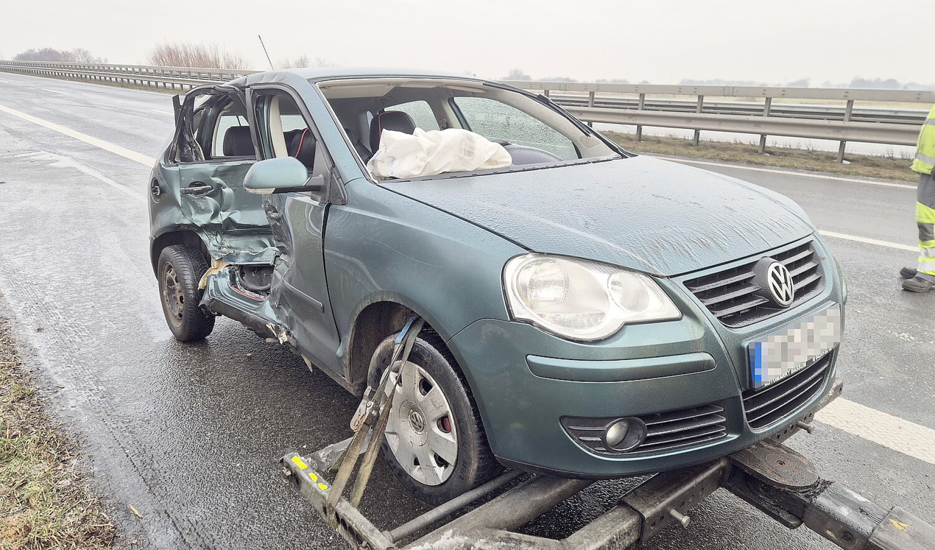 Glatteis auf der Autobahn 31 - Bild 1