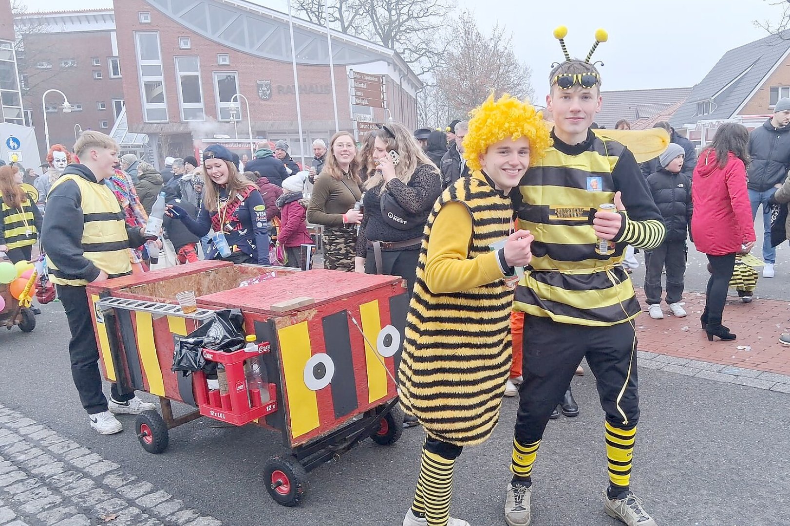 Karnevalsumzug durch Ramsloh - Bild 1