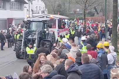 Karnevalsumzug durch Ramsloh - Bild 3