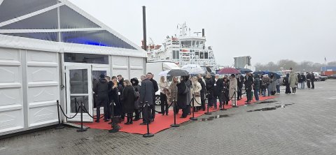 Stapellauf bei Ferus Smit in Leer - Bild 3