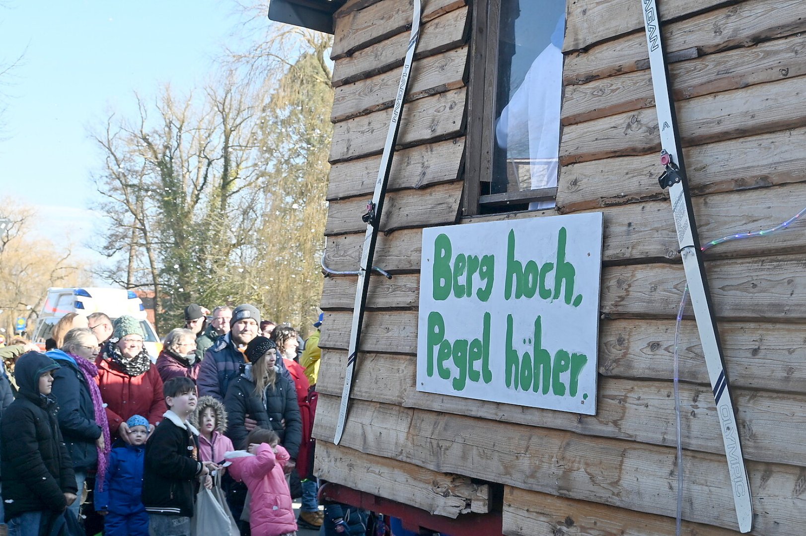Papenburg feiert Karneval mit großem Umzug - Bild 1