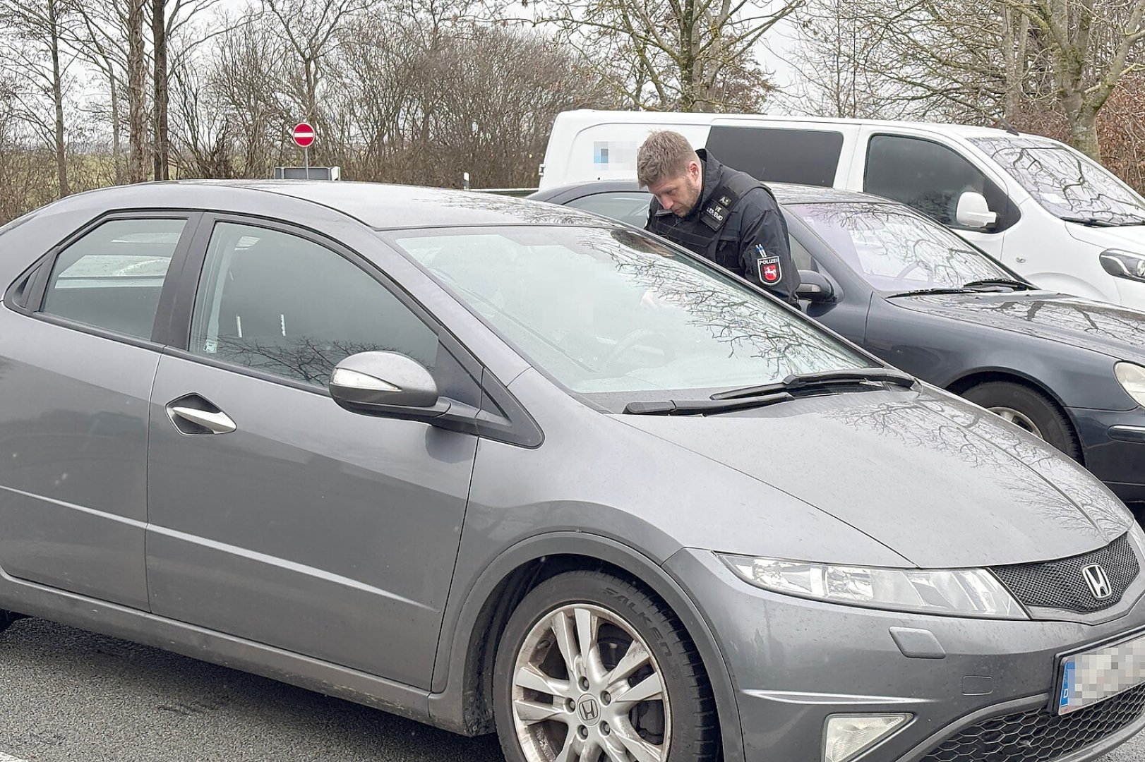 Großkontrolle auf dem Parkplatz Rheiderland - Bild 6