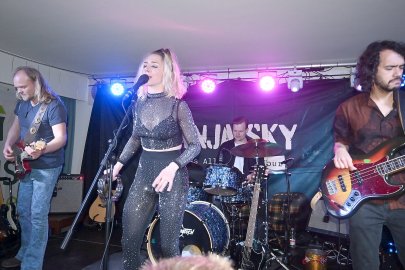 Vanja Sky gibt Konzert bei Plümer - Bild 4