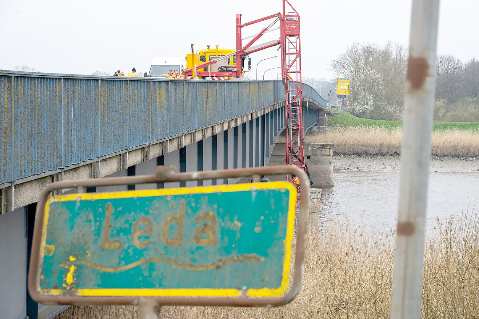 Überprüfung der Ledabrücke in Leer  - Bild 1