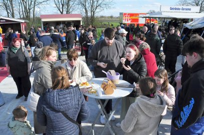 Osterfeuer in Bunde - Bild 4