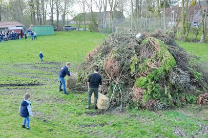 Osterfeuer in Bunderhee - Bild 3