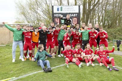 Pewsum siegt 4:0 vor 1000 Zuschauern - Bild 2