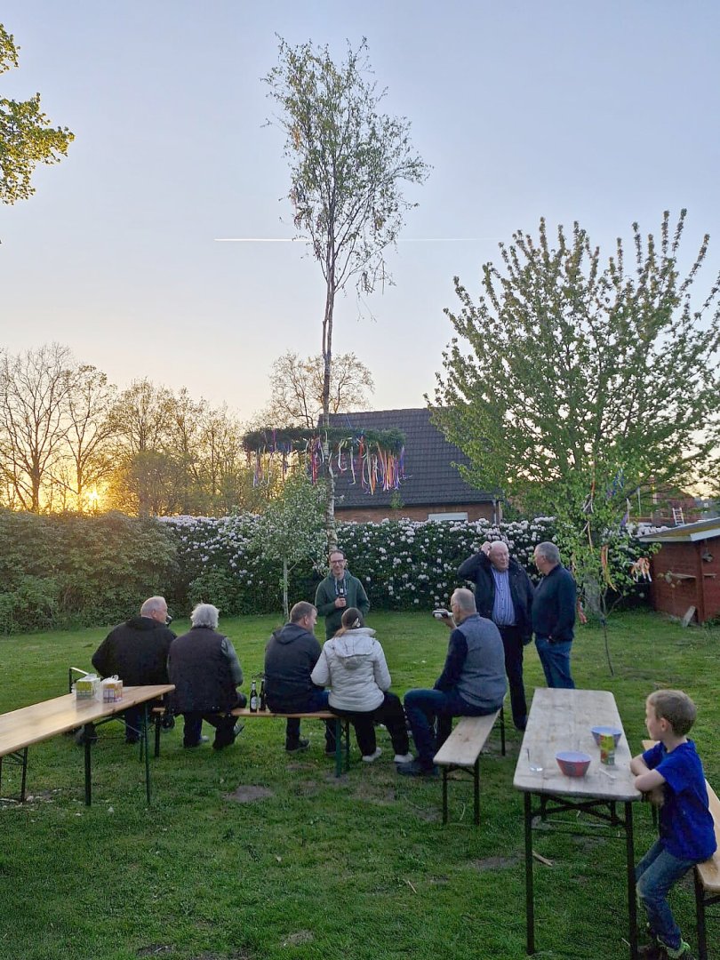 Maibäume – das sind die Bilder aus Ostfriesland - Bild 28