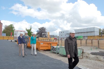 Sparkasse legt Grundstein - Bild 2
